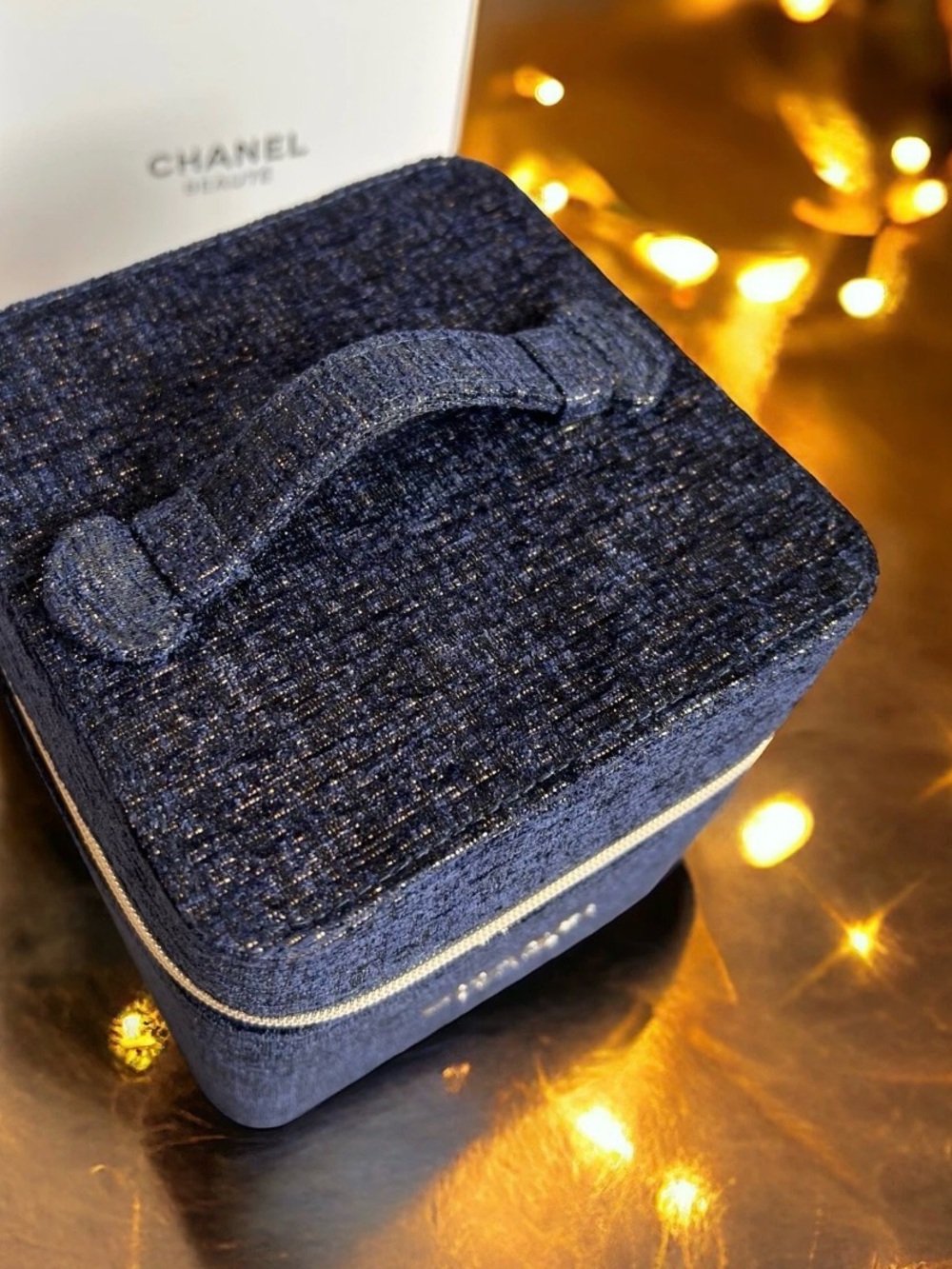 Chanel Beauty Tweed Cosmetic Case - Picture 3 of 6
